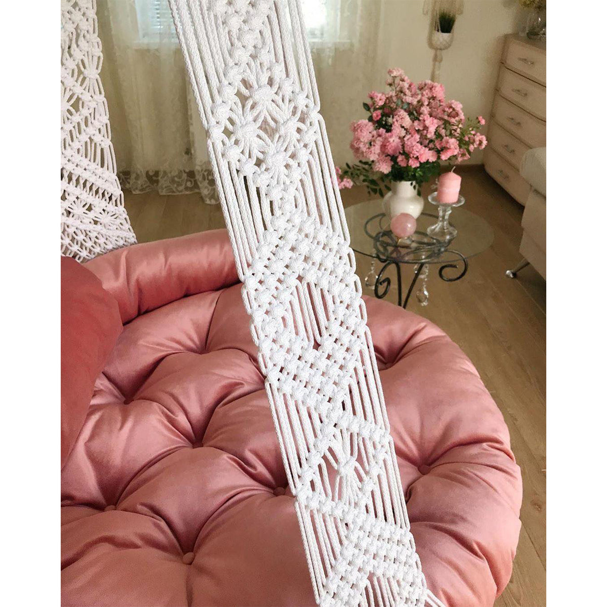 Luxurious macrame swing knot detail