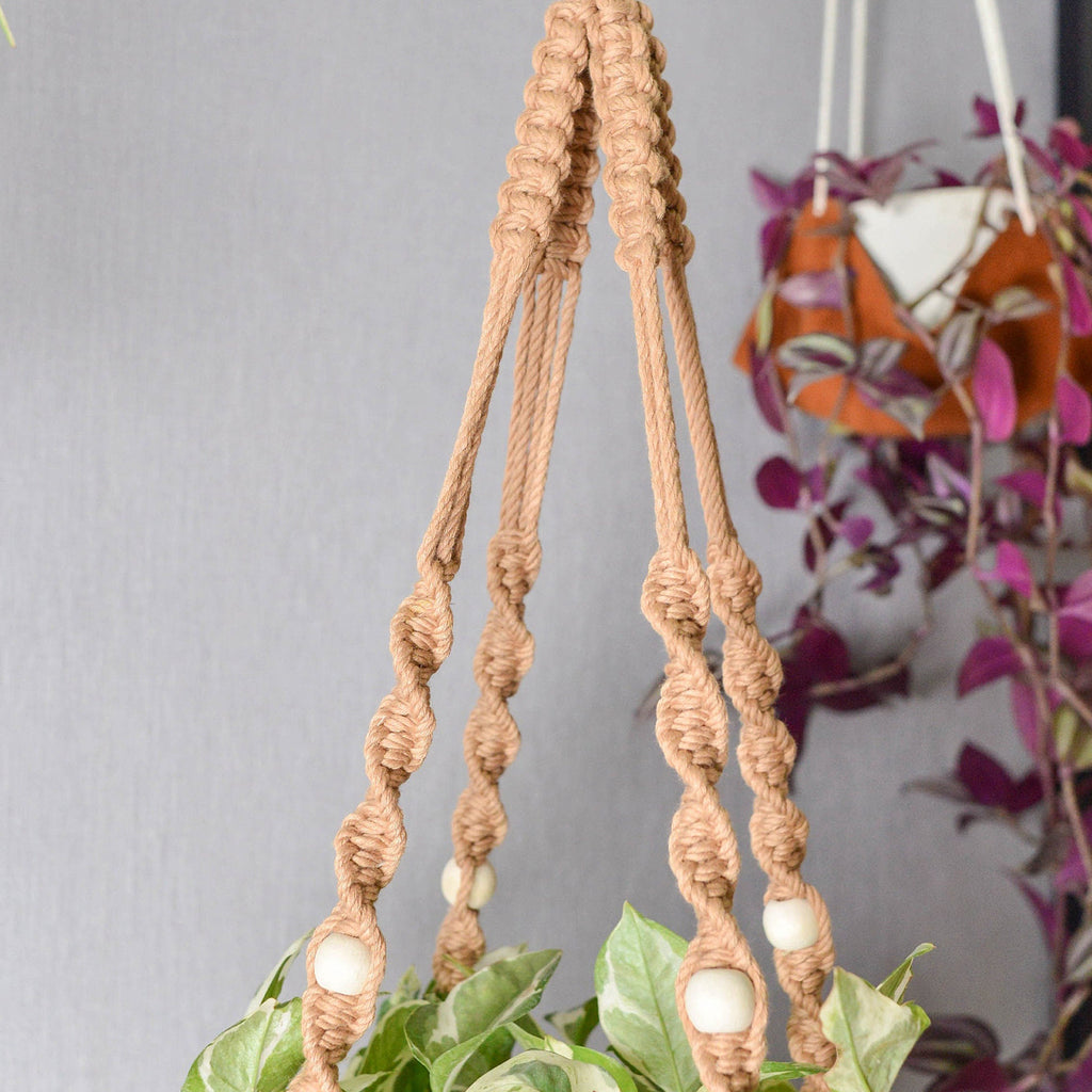 Macrame Planter in Square Shape - close-up detail 2