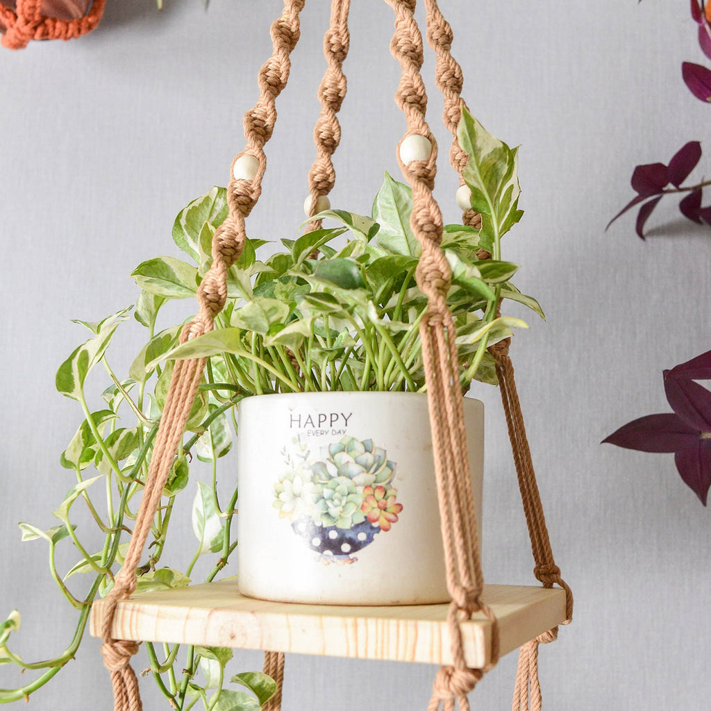 Macrame Planter in Square Shape - close-up detail