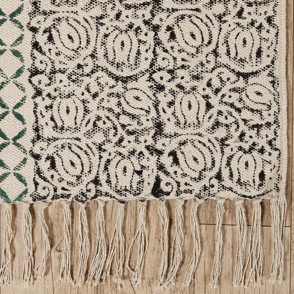 White Floral Printed Traditional Rug / Carpet