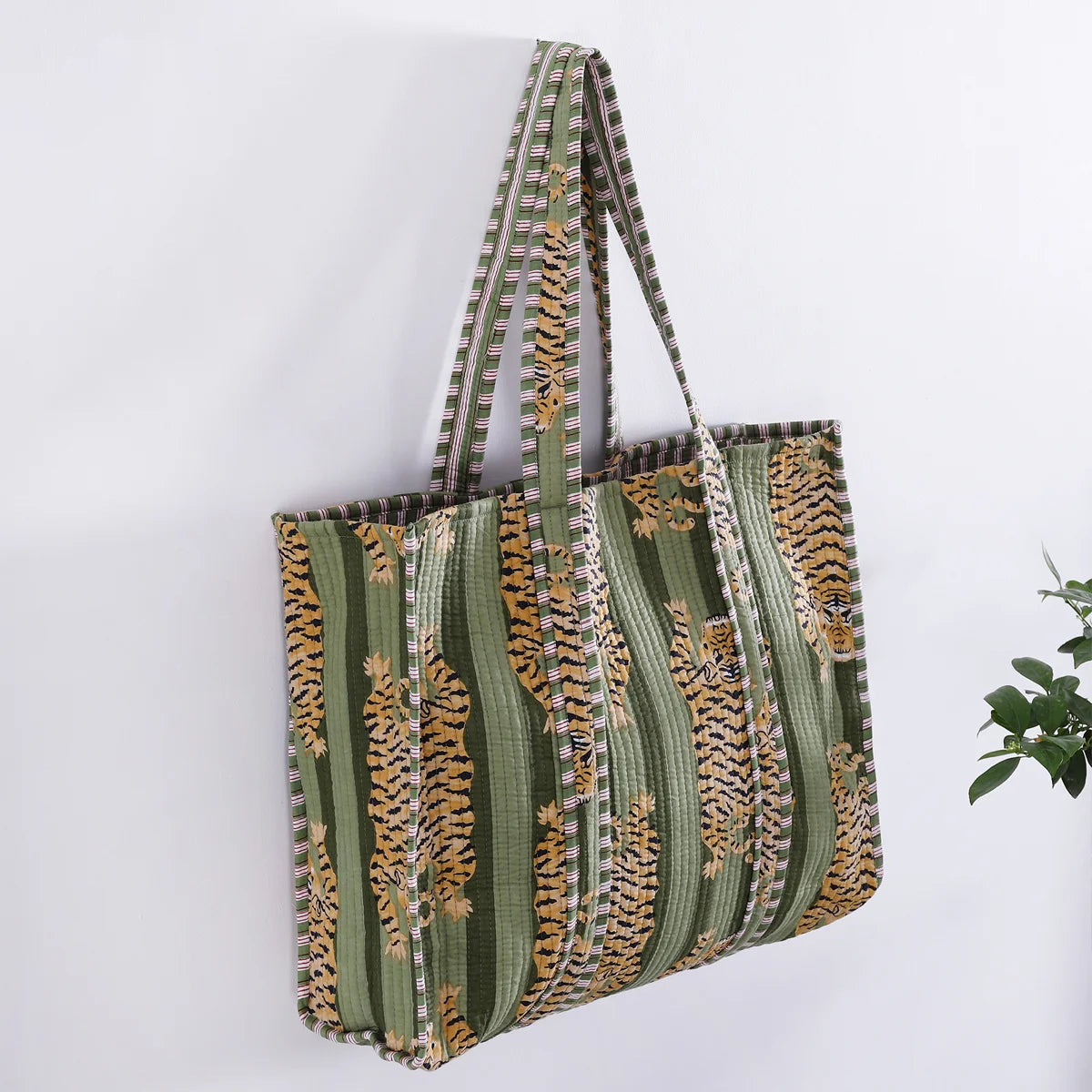 Women Tiger Print Quilted Shopping Bags